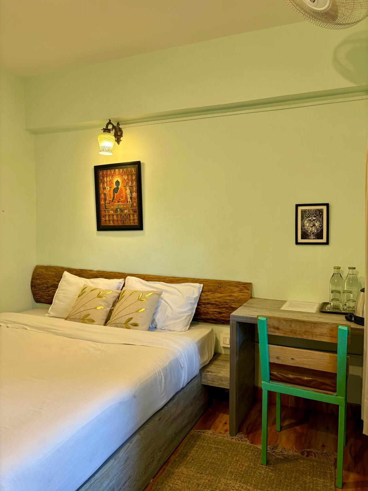 Eevolve Dharamkot - An Eco Hostel Мак-Леод-Гейндж Экстерьер фото